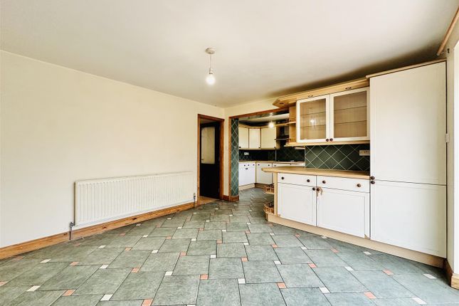 12, Melton Avenue, Leicester photo 4
