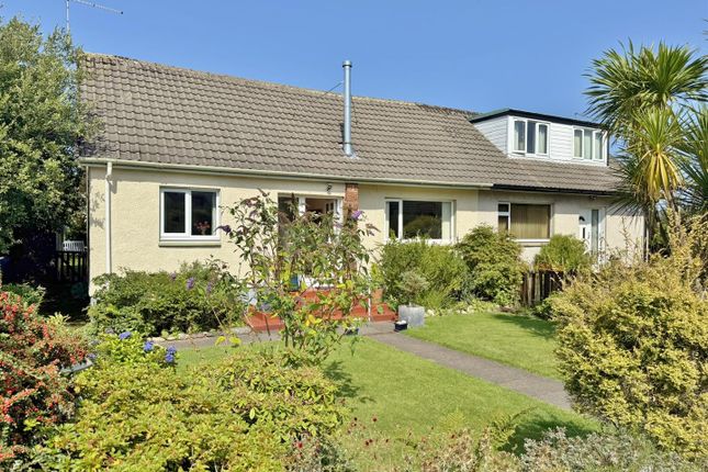 Front 17 Brathwick Place