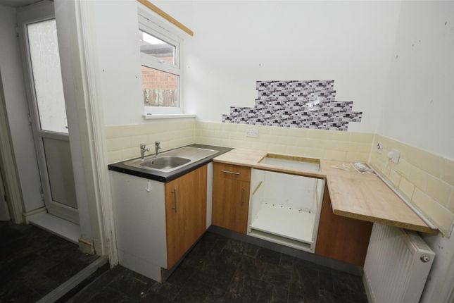 Terraced house for sale in Rose Avenue, Airlie Street, Hull