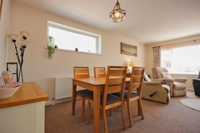 9, Draycott Avenue, Hornsea photo 4