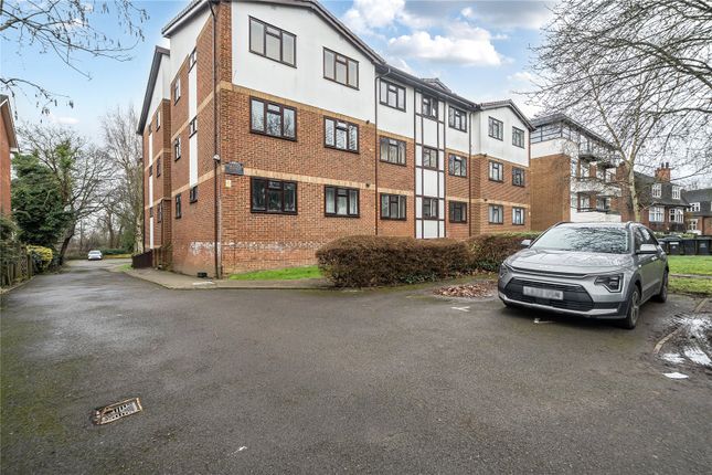 Flat 1 Wakefield Court, 73, Lawrie Park Road, London photo 2
