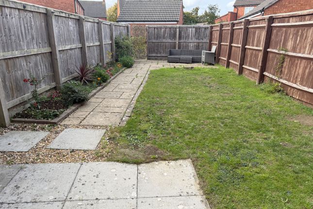 7 Woodrush Road, Walton Cardiff, Tewkesbury photo 2