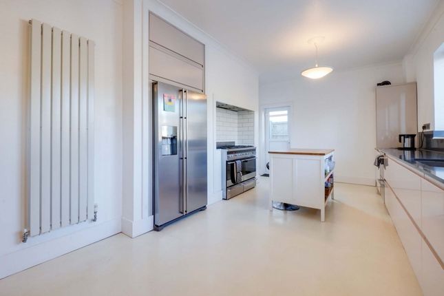 36 Meadowcourt Road, Leicester photo 3
