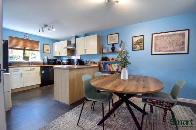 1, Rose Avenue, Exeter photo 2