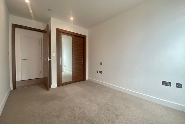 Flat to rent in The Hayes, Cardiff