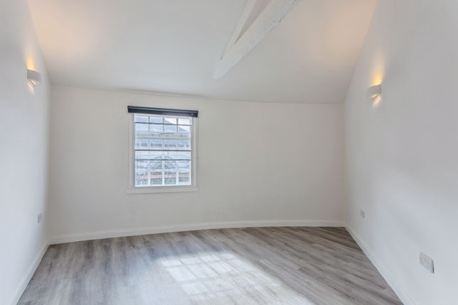 Flat 4, Merchants House, Victoria Place, Axminster photo 5