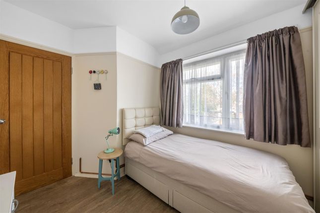 Terraced house for sale in Berwick Avenue, Hayes