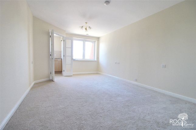 Flat 49-,, Benedict Court, Berkshire photo 4