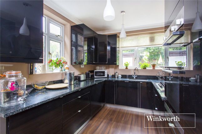 42, Oakdene Park, Finchley photo 4