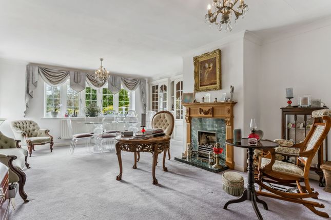 East Cottage Loudwater Drive, Rickmansworth photo 3