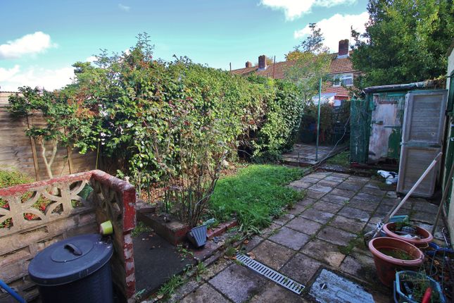 Stroudwood Road, Havant photo 4