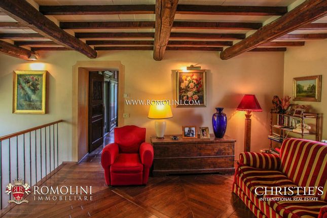 Villa for sale in Arezzo, Tuscany, Italy