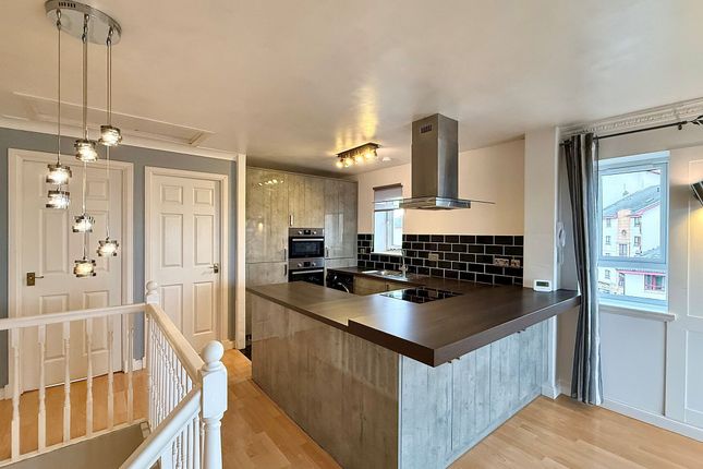 22 Rowallan Court South Beach Road, Ayr photo 2