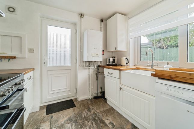 23, Hill Rise, Pembrokeshire photo 3