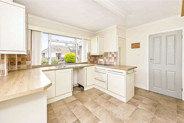 3, Sandown Close, Worthing photo 3