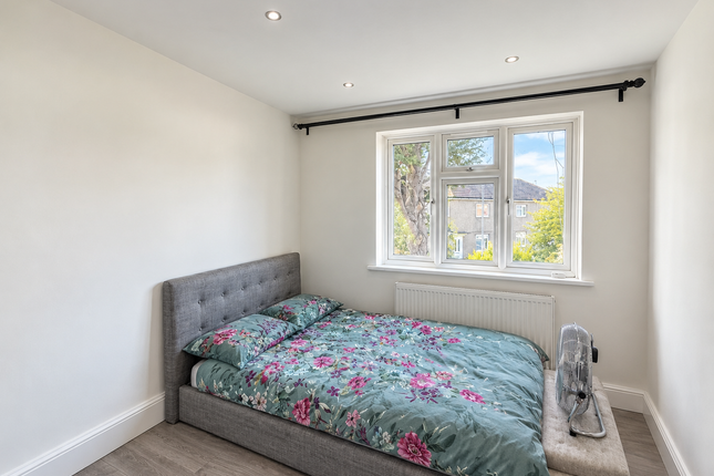 8B, Whiteford Road, Slough photo 4