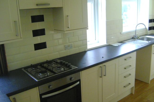 207, BRADFORD ROAD, BOLTON photo 5