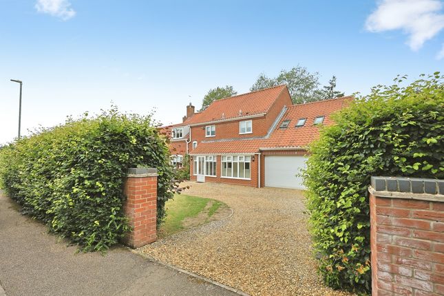 St Benets, 8, Vicarage Meadows, Dereham photo 2