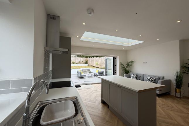 37, Henver Road, Newquay photo 4