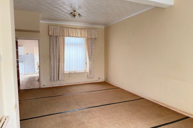 15 Fron Terrace, Llanelli photo 4