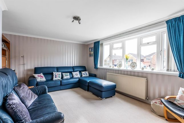 31, Central Way, Oxted photo 4