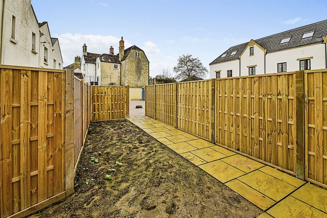 Terraced house for sale in London Road, Chippenham