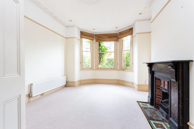 43, Beauval Road, London photo 3