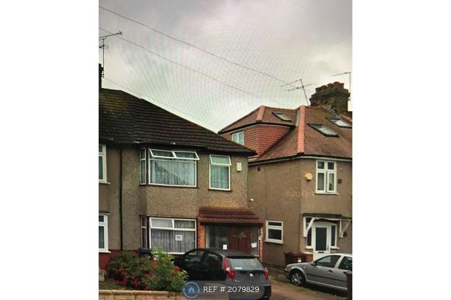 Thumbnail Flat to rent in Kingsley Avenue, Hounslow