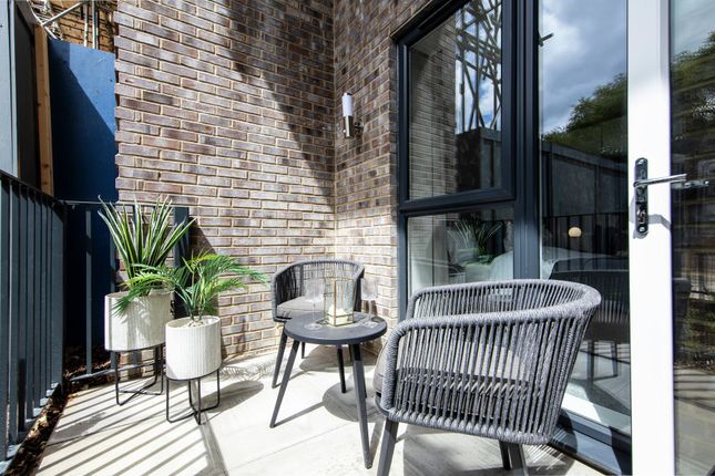 Flat for sale in The Green At Epping Gate, Loughton