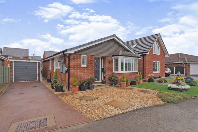 3 bed detached bungalow for sale in Applehaigh View, Royston, Barnsley S71