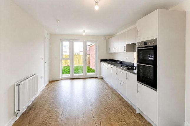 26, Lewes Drive, Stafford photo 2