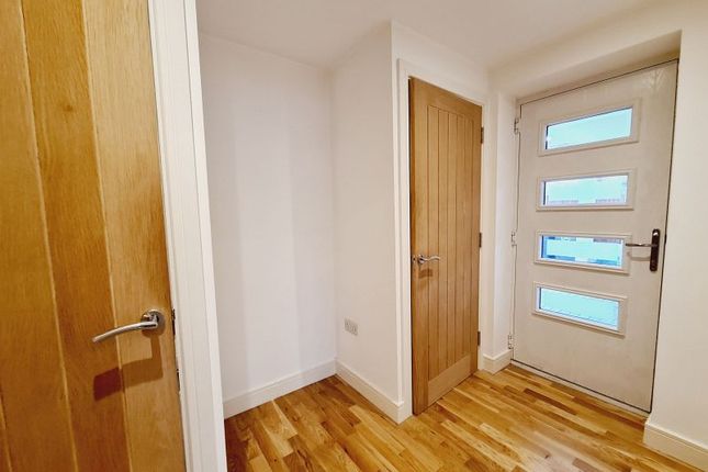 1 Vincent Mews, Leatherhead Road, Great Bookham photo 3