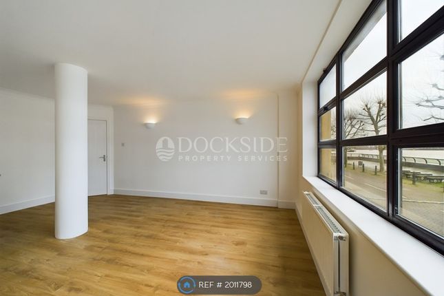 Thumbnail Flat to rent in Wheel House, Island Gardens, London E14,