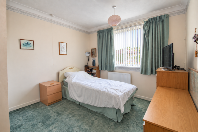 9 Barton Cross, Waterlooville photo 4