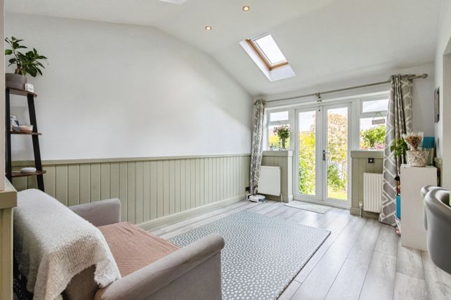 2, Linnet Grove, Wakefield photo 4