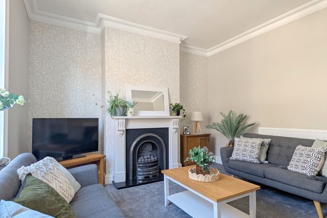 93, Catherine Street, Elland photo 4
