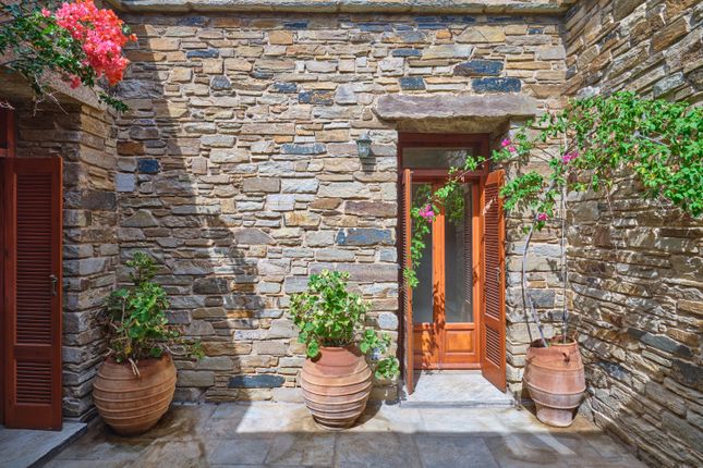 Semi-detached house for sale in Estrella, Tinos, Cyclade Islands, South Aegean, Greece