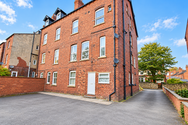 2-bed flat on Cardigan Road, leeds, £498/mo