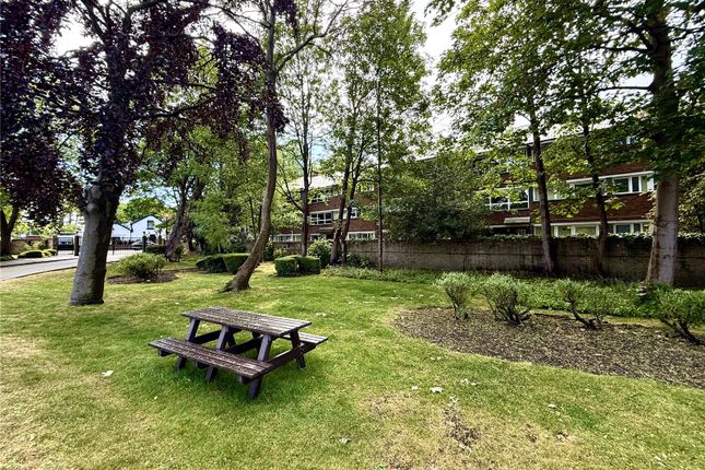 30 Constable Court,, Chaseley Drive, London photo 3