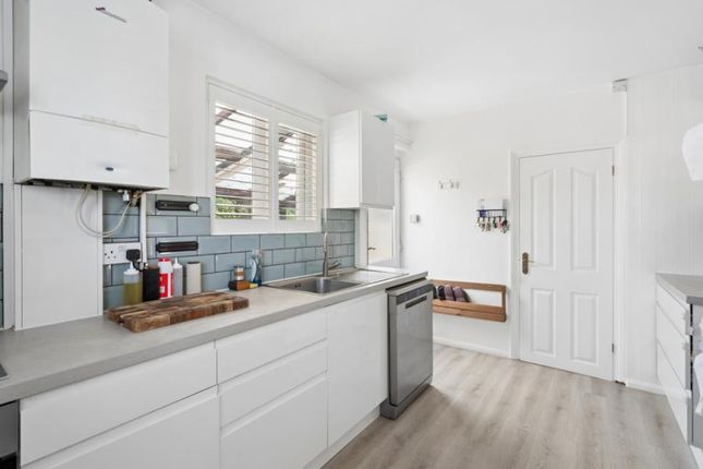 43, Thorpe Crescent, Watford photo 4