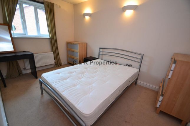 Flat to rent in Meridian Square, Stretford Road, Hulme, Manchester. M155Jh