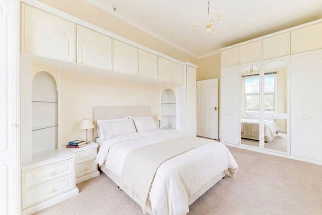 3 Oaklea House High Street, Hartfield photo 4