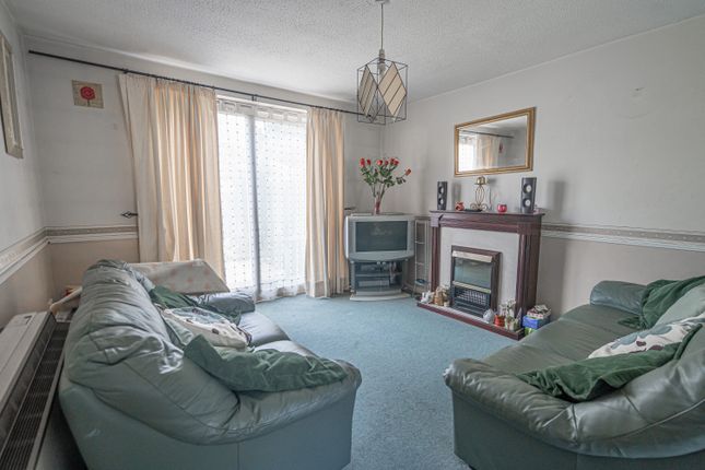 22, Packwood Close, Birmingham photo 4