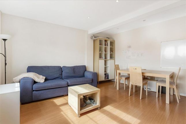 91, West Kensington Court, London photo 3