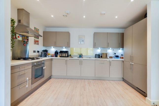 Flat for sale in Norman Road, London