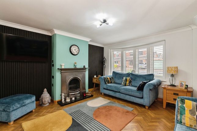 50, Magnolia Way, Brentwood photo 4