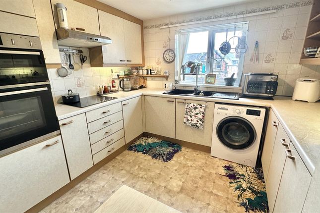 The Sycamores, Flat 40, Trevarthian Road, St. Austell photo 2