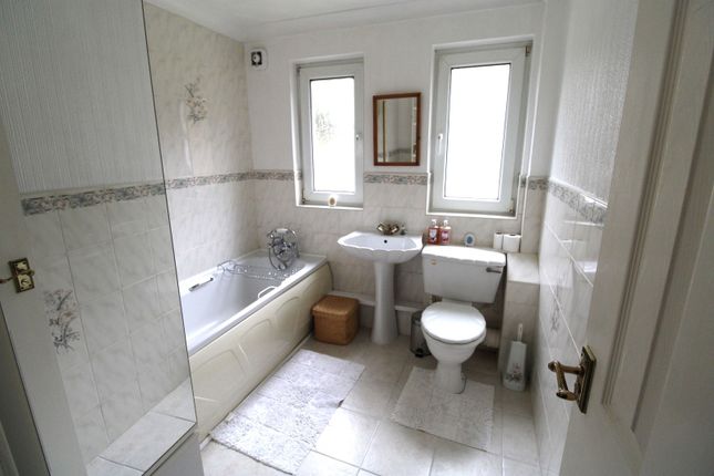 5, Pleasant View, Bridgend photo 4