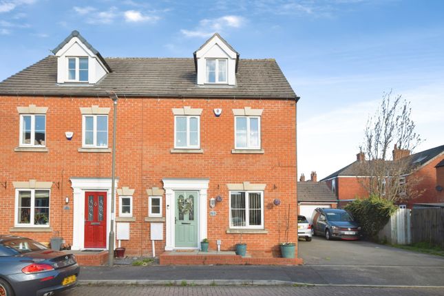 5, Sandringham Close, Derbyshire photo 4