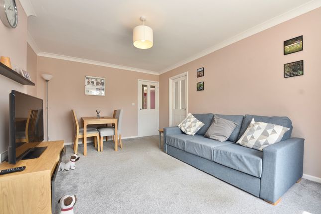 9 Reynolds Drive, St. Neots photo 3
